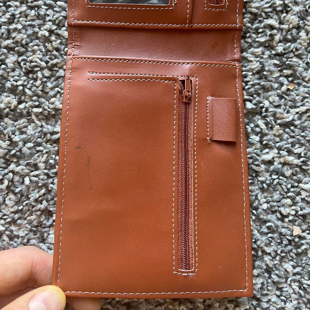 Dooney Bourke Tan Leather Wallet Crossbody Strap Travel Luxury Normcore Utility - Picture 5 of 8